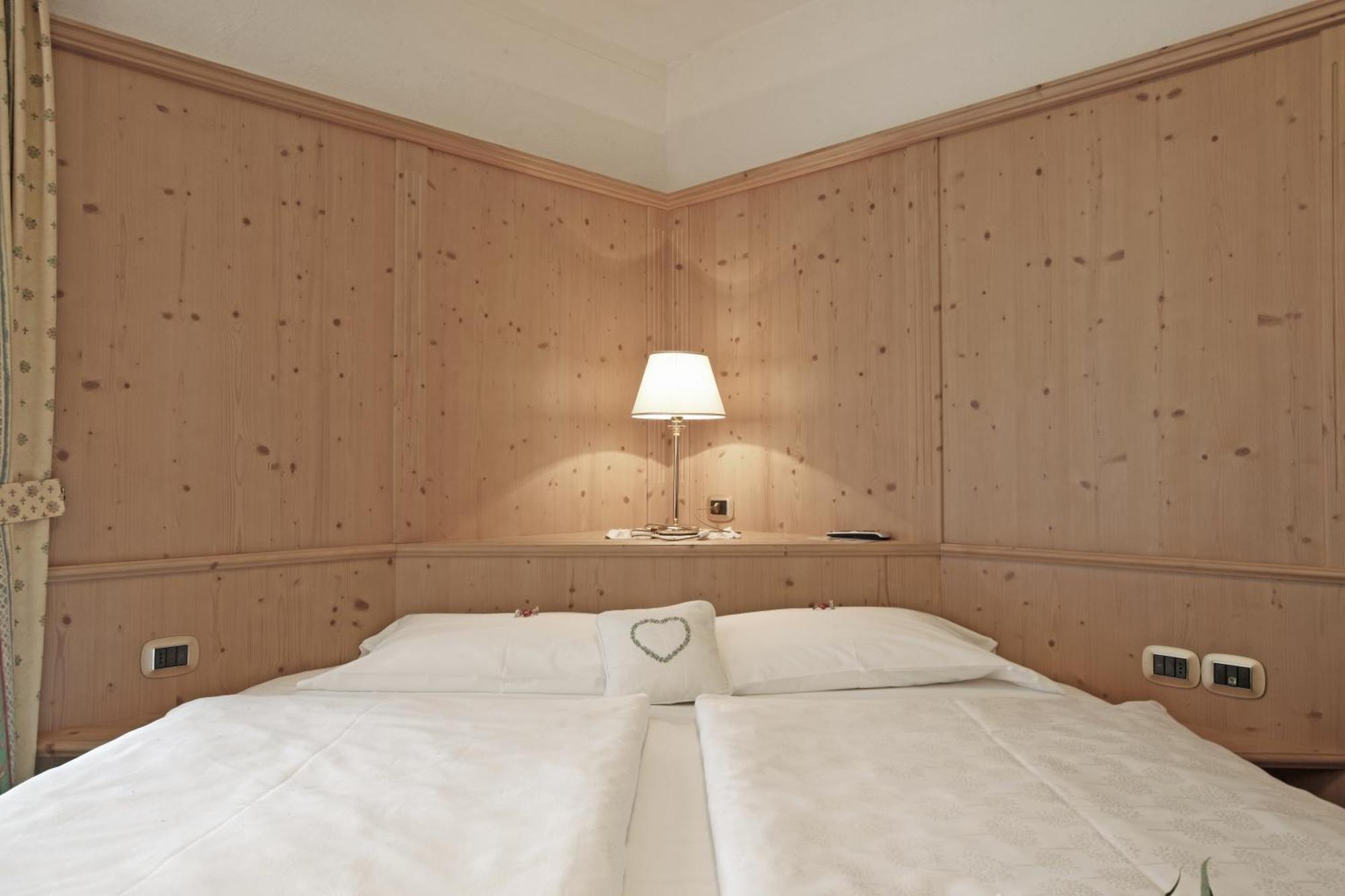Beauty & Vital Hotel Maria การาโน ห้อง รูปภาพ